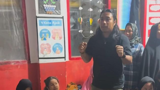 Momen Praz Teguh Terjun Langsung Bantu Korban Bencana Sumatera