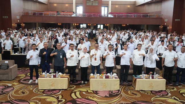 Kehadiran aplikasi SIPAKADES diharapkan meningkatkan ekonomi desa-desa di Kabupaten Bandung.