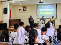 Ketua Fraksi NasDem Jabar Buka Wawasan Demokrasi Pelajar Lewat Dialog