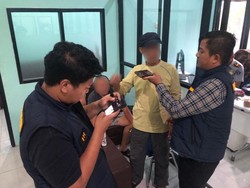 Diduga Penambang Ilegal, 3 WN Cina Ditangkap Saat Mau Kabur ke Malaysia