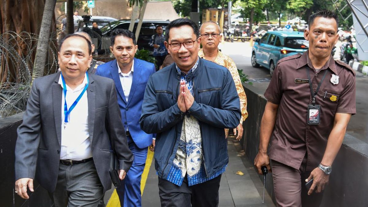 FOTO: Kali Pertama Ridwan Kamil Diperiksa KPK Usai Rumah Digeledah
