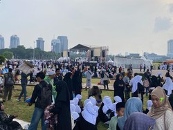 Massa Mulai Datangi Lokasi Reuni 212, Ada yang Bawa Bendera Palestina