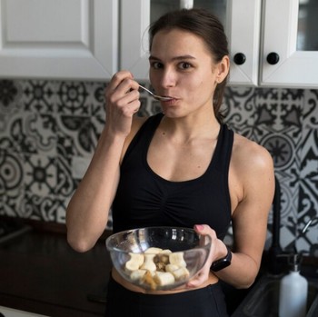 Bukan Diet! 5 Makanan dan Kebiasaan Ini Bikin Hidup Lebih Sehat Menurut Dokter