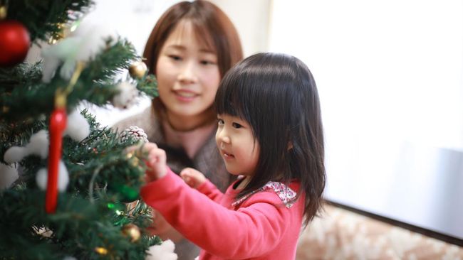 Anak Bertanya, Kenapa Ada Pohon Natal di Rumah? Ini Penjelasannya