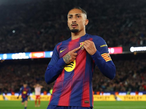 Reaksi Hansi Flick soal Cedera Raphinha Jelang Atletico vs Barcelona