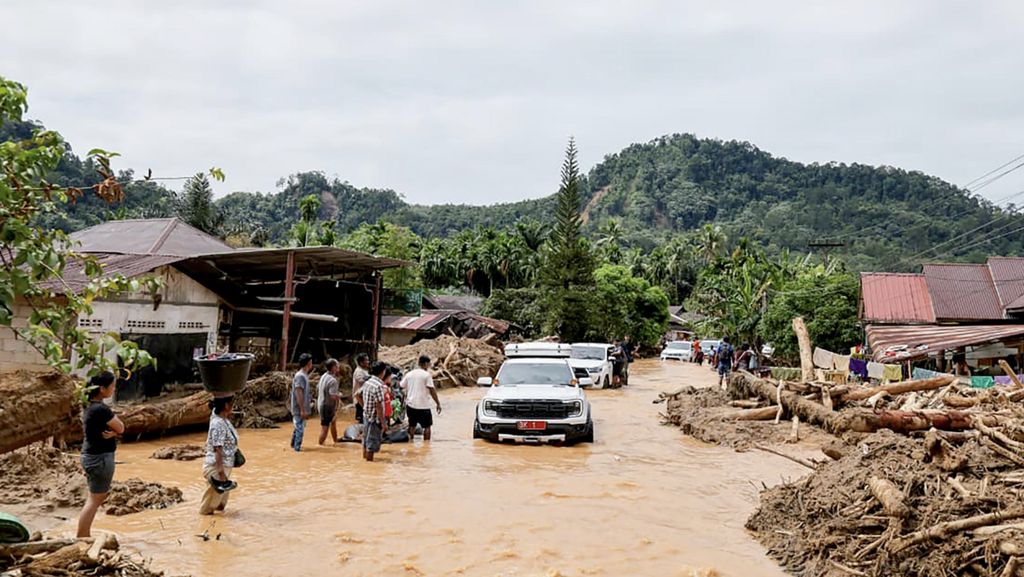 Bobby Perpanjang Tanggap Darurat Bencana Sumut sampai 31 Desember
