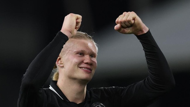 Striker Manchester City, Erling Haaland semakin kukuh di puncak daftar top skor Liga Inggris.