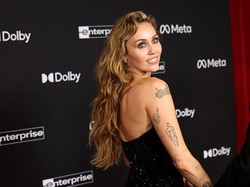 Miley Cyrus Ngaku Fobia Kertas, Sampai Ingin Muntah