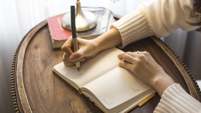 15 Manfaat Journaling, Termasuk Mengurangi Kecemasan dan Stres