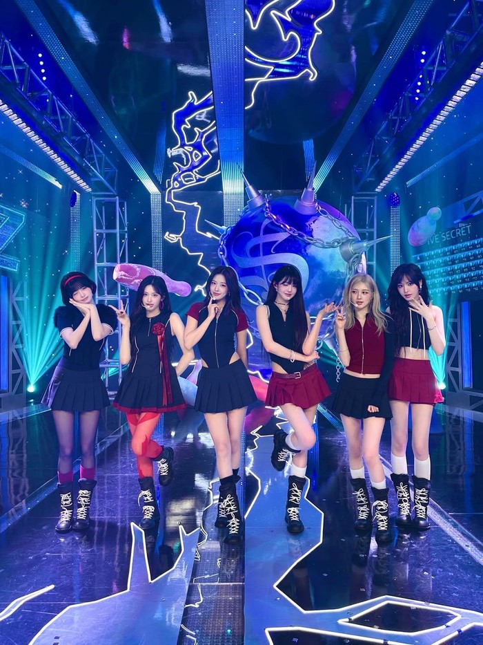 Pada tanggal 1 Desember lalu, IVE merilis video latihan pra-debut mereka saat menarikan lagu That's My Girl. Video ini diunggah untuk merayakan hari jadi mereka yang ke-4.