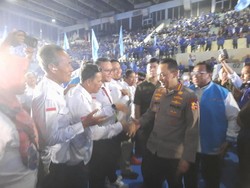 Kapolri Buka Rapimnas KSPSI AGN 2025 di Senayan, Dihadiri Ribuan Massa Buruh