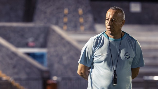 Pelatih timnas putri Singapura, Karim Bencherifa, menyombongkan diri ingin mengalahkan Timnas Putri Indonesia pada SEA Games 2025.