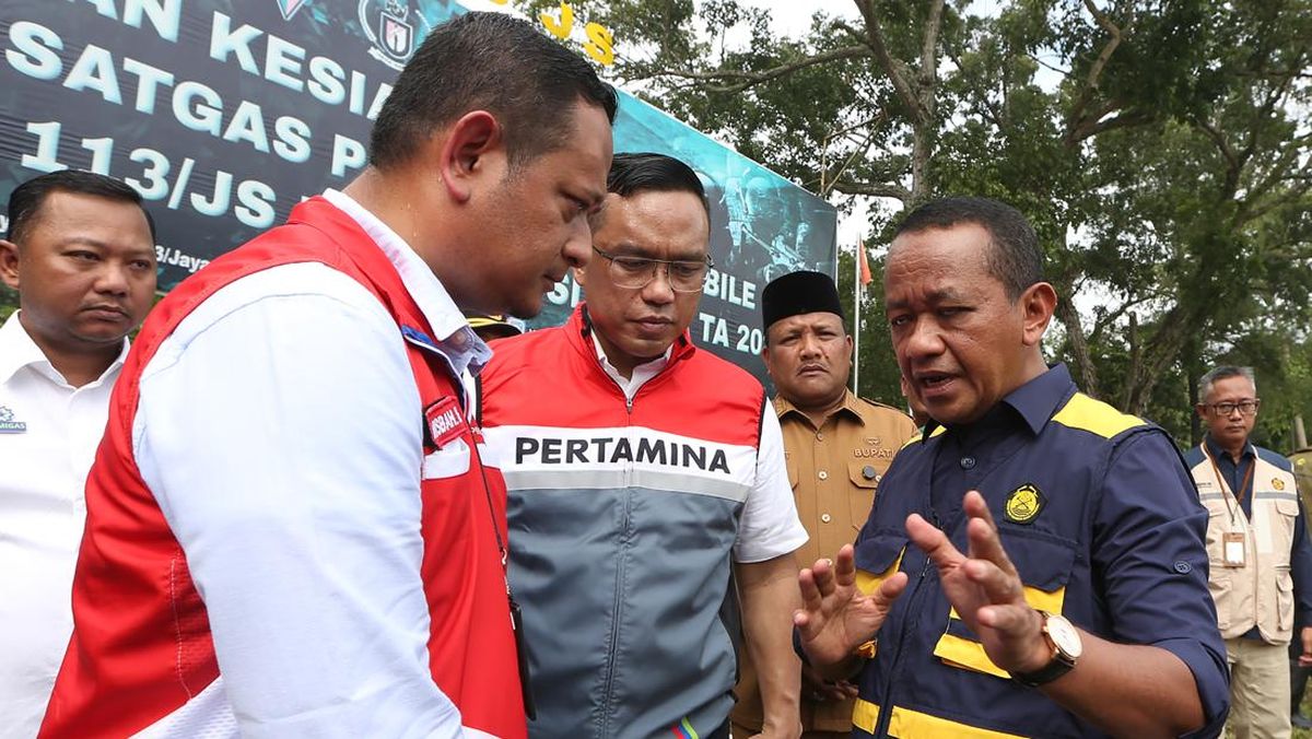 Bencana Sumatra, Menteri Bahlil Bebaskan Beli BBM Tanpa Barcode