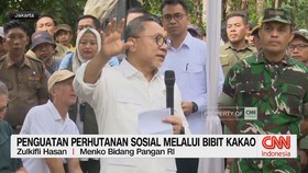 VIDEO: Penguatan Perhutanan Sosial Melalui Penanaman Bibit Kaka