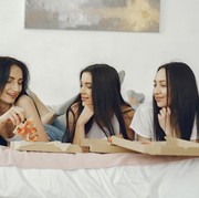 5 Tips Liburan di Rumah Saja ala 'Staycation' yang Bisa Dicoba