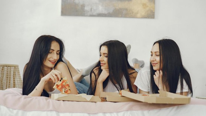 5 Tips Liburan di Rumah Saja ala 'Staycation' yang Bisa Dicoba