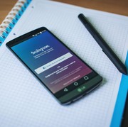 5 Alasan Psikologis Mengapa Seseorang Jarang Posting di Media Sosial