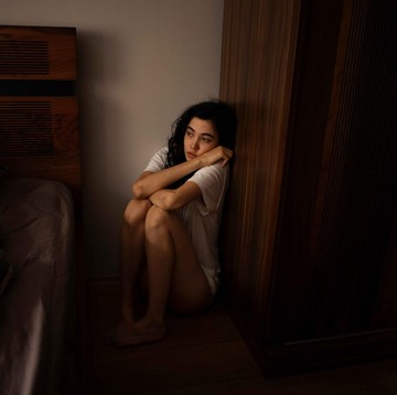 5 Tanda Kamu Alami Kesepian Mendalam yang Harus Diwaspadai Menurut Psikolog