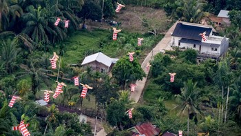 FOTO: Operasi Helibox Salurkan Bantuan ke Daerah Terisolir di Sumatra