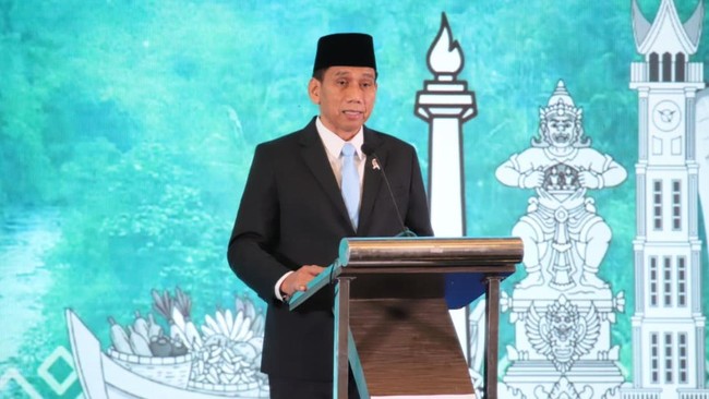 Wamendagri Akhmad Wiyagus minta Pemda meningkatkan kualitas belanja dengan memangkas anggaran seremonial dan perjalanan dinas.