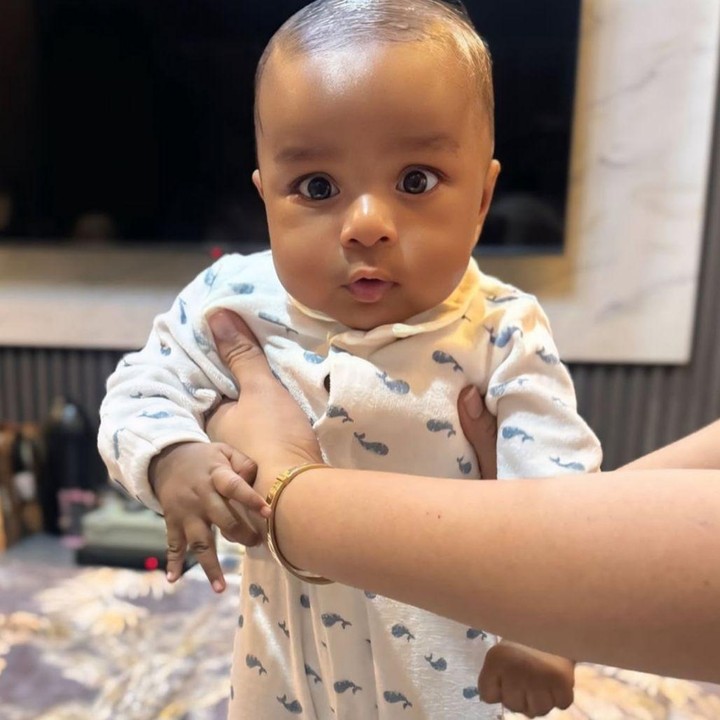 <p>Bunda tiga anak ini sering membagikan potret Ben melalui unggahan di Instagram miliknya. Menjelang Hari Natal, baru-baru ini ia mengunggah foto Si Kecil dan menyebutnya sebagai hadiah terbaik di tahun ini. (Foto: Instagram @kimmyjayanti)</p>