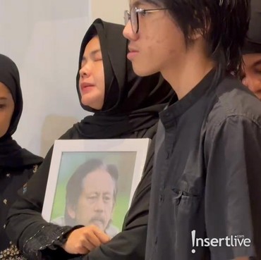 7 Potret Terkini Jelang Pemakaman Epy Kusnandar