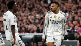 Klasemen Liga Spanyol: Real Madrid Tempel Ketat Barcelona