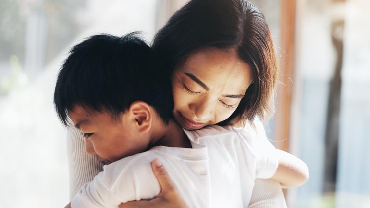 Bagaimana Cara Jadi Orang Tua Hebat Meski Punya Trauma Masa Kecil? Ini Kata Pakar