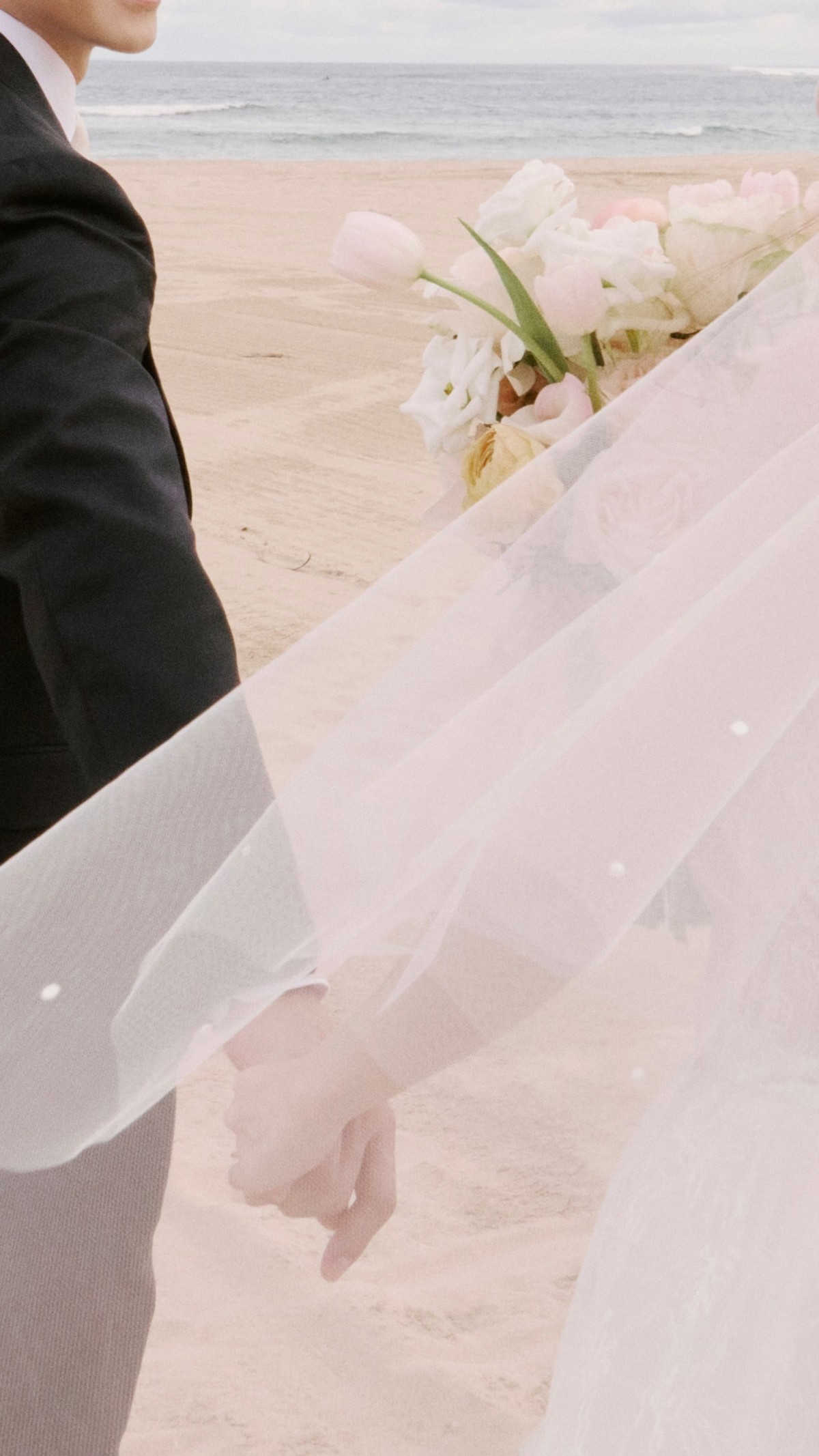 Bang Minah & On Juwan menikah di Bali&period;