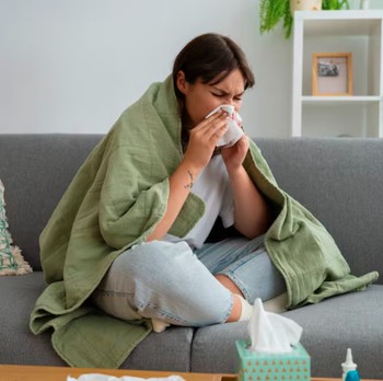 7 Kebiasaan Sehari-hari saat Cuaca Tak Menentu agar Nggak Gampang Sakit