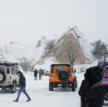 Jauh dari Panas dan Gersang, 7 Negara Timur Tengah Ini Turun Salju saat Musim Dingin