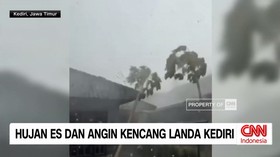 VIDEO: Detik-detik Hujan Es & Angin Kencang Landa Kediri