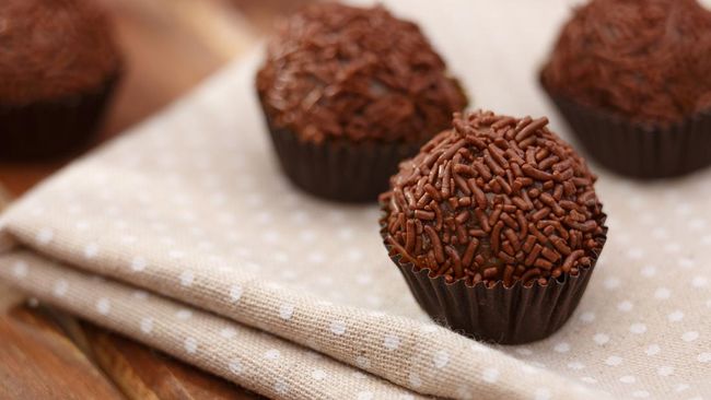 7 Resep Kue Rambutan Natal yang Enak, Mudah Dibuat dan Disukai Anak