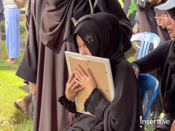 Menahan Tangis, Istri Epy Kusnandar: Semoga Suami Saya Dilancarkan Menuju Surga