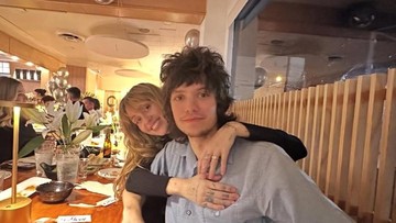 Gosip Terkini Selebriti Insertlive : Respons Billy Ray Cyrus atas Pertunangan Miley Cyrus dan Maxx Morando