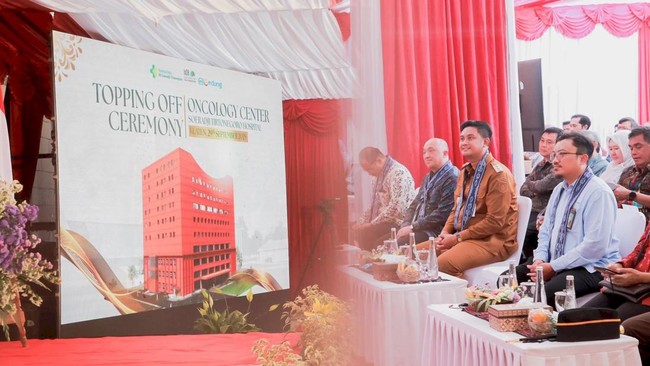 RSUP dr. Soeradji Tirtonegoro Klaten merayakan topping off Gedung Pusat Kanker, Diharapkan selesai 2026, meningkatkan layanan kesehatan dan hospital tourism.