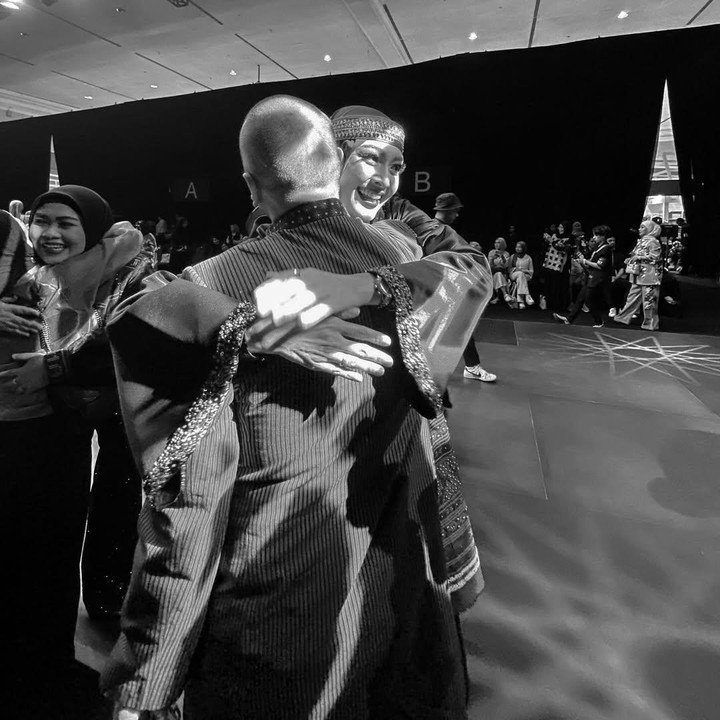 <p>Hal tersebut diketahui langsung melalui unggahan terbaru di akun Instagram pribadinya. &ldquo;Semoga kamu baik-baik saja di sana. Tidak.. bukan harapan. Tapi aku tahu kamu baik-baik saja di sisi Allah. Sangat merindukanmu,&rdquo; tulis Richa, dikutip dari laman Instagram <em>@richaiskak, </em>Kamis (4/12/2025).&nbsp;(Foto: Instagram @richaiskak)</p>