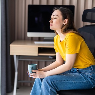 3 Sinyal Halus Kalau Kamu Orang yang Sebenarnya Overthinker Berat