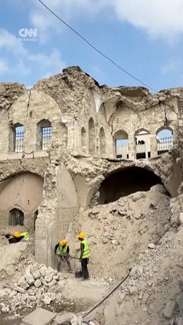 Warga Gaza Berlomba-lomba Selamatkan Situs Sejarah
