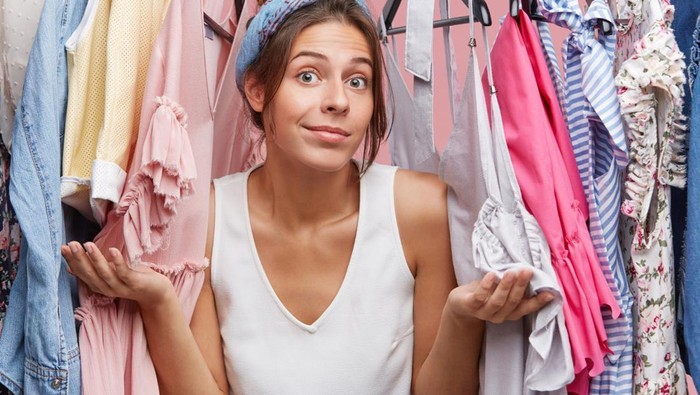 Stop Numpuk Baju yang Jarang Dipakai! Ini 4 Tips Praktis Decluttering Lemari Pakaian Sebelum Tahun Baru 2026