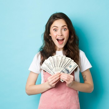 Selamat! 6 Zodiak yang Diprediksi Rezekinya Mengalir Deras di Tahun 2026