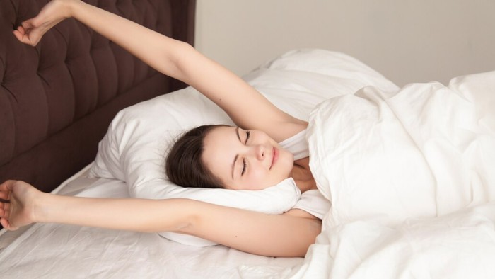 5 Rutinitas Sebelum Tidur yang Bikin Badan Segar dan Bahagia di Pagi Hari Menurut Ahli