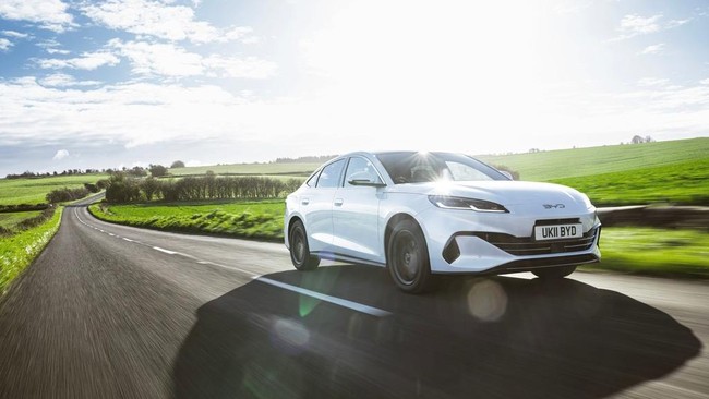 BYD Seal 6 DM-i dan BYD Seal 6 DM-i Touring meraih skor lima bintang untuk tes keselamatan dari Euro NCAP.