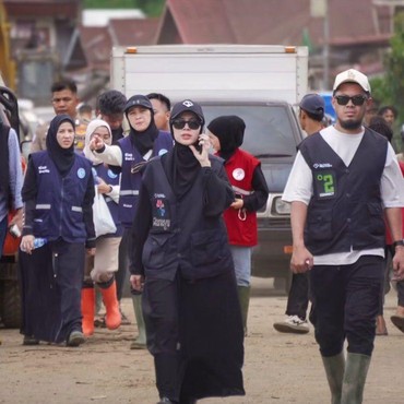 Perjuangan Ratna Galih Salurkan Bantuan ke Sumatera di Tengah Kesibukan