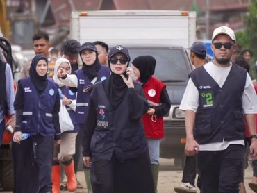 Perjuangan Ratna Galih Salurkan Bantuan ke Sumatera di Tengah Kesibukan