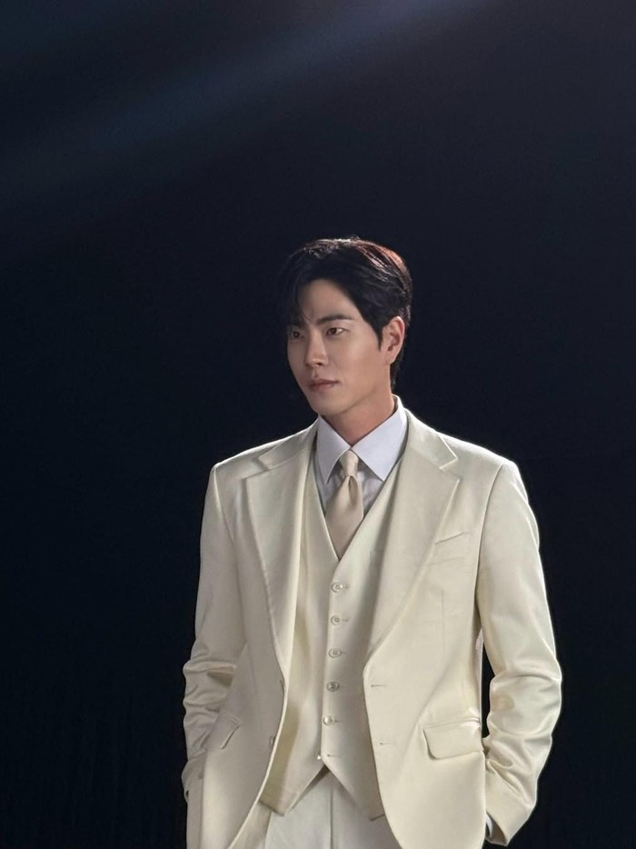 Hong Jong Hyun merupakan aktor Korea kelahiran 2 Februari 1990 dan genap berusia 35 tahun di 2025 ini./ Foto: instagram.com/hjonghyun