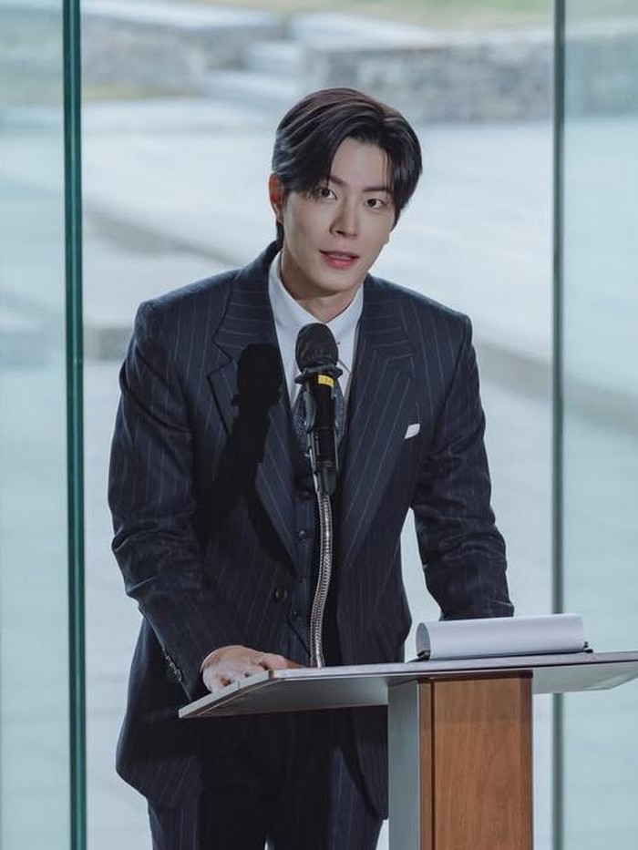 Namun, Hong Jong Hyun sendiri sudah aktif sebagai aktor sejak 2007 silam, Beauties./ Foto: instagram.com/hjonghyun