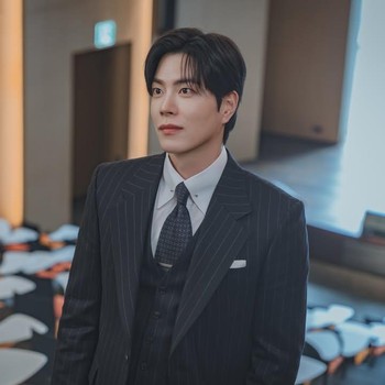 Deretan Potret Kerennya Hong Jong Hyun, Aktor Pemain Dear X