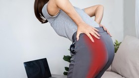 Hati-Hati, Terlalu Banyak Duduk Berisiko Kena Dead Butt Syndrome