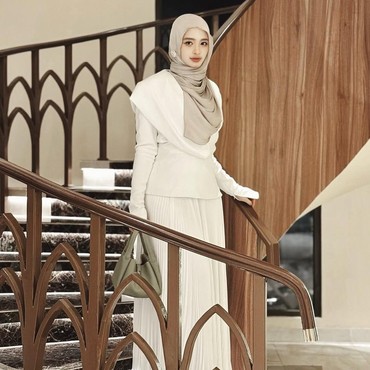 Nikah Siri Agustus 2025, Ini 7 Penampilan Inara Rusli Usai Jadi Istri Insanul Fahmi